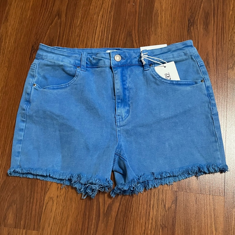 NWT zenana shorts